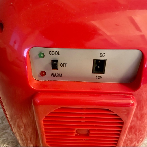 Coca Cola Mini Fridge - Picture 5 of 10